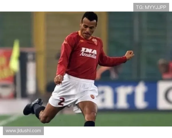 卡福亮相全明星颠球引爆全场热 卡福亮相全明星颠球引爆全场热