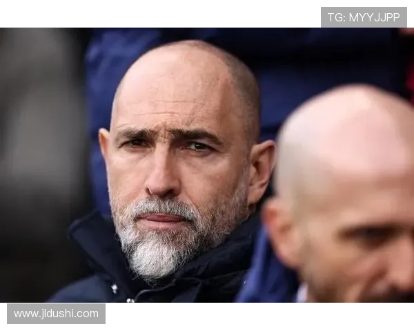 奥哈拉怒斥搭档闭嘴 热刺降级谣言引争议