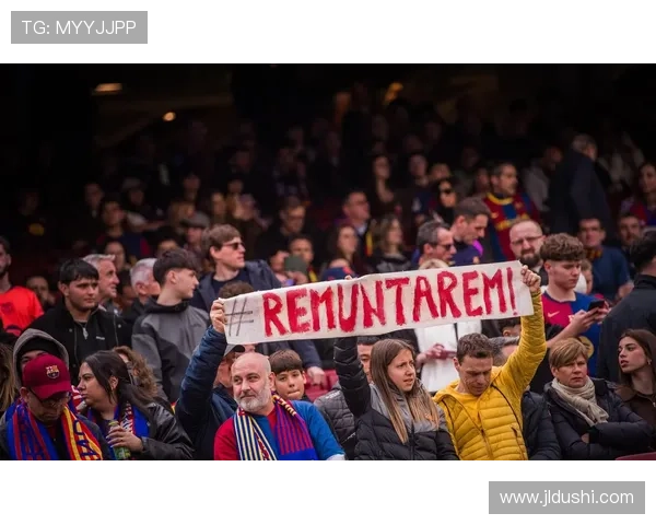 巴萨两球落后仍有翻盘希望 巴萨两球落后仍有翻盘希望