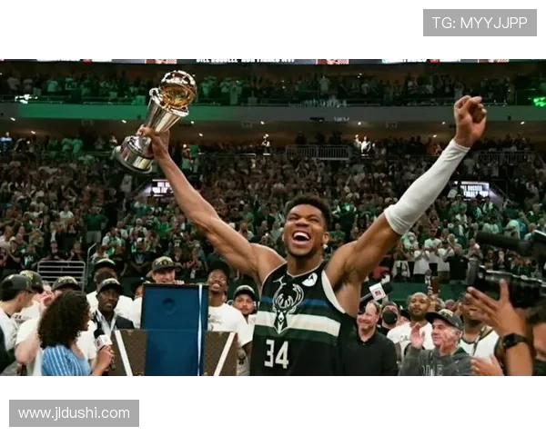 字母哥：渴望比赛训练不缺 续约听妻子意见